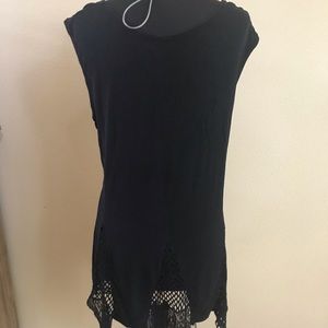 Black lace handkerchief hem tank top size 2x